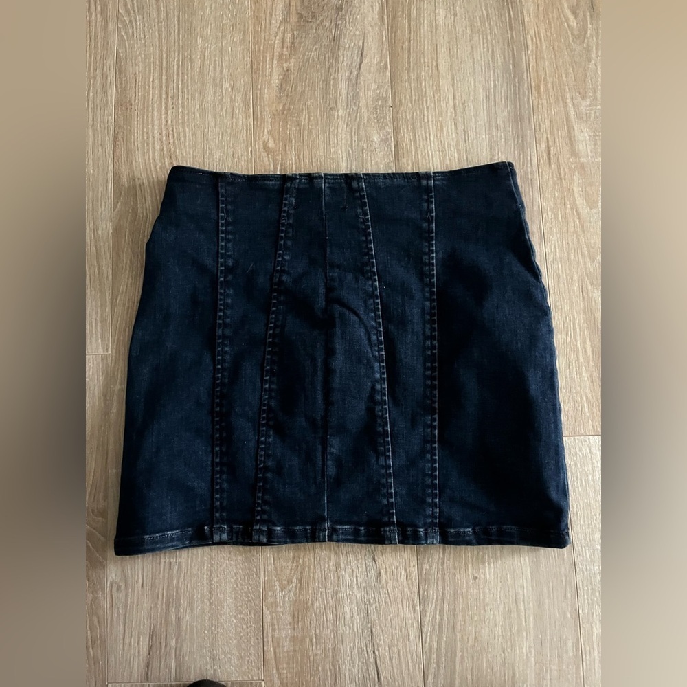 NWT We The Free Free People Women’s Layla Denim Zip-Front Mini Skirt - Size 6 - Picture 10 of 10